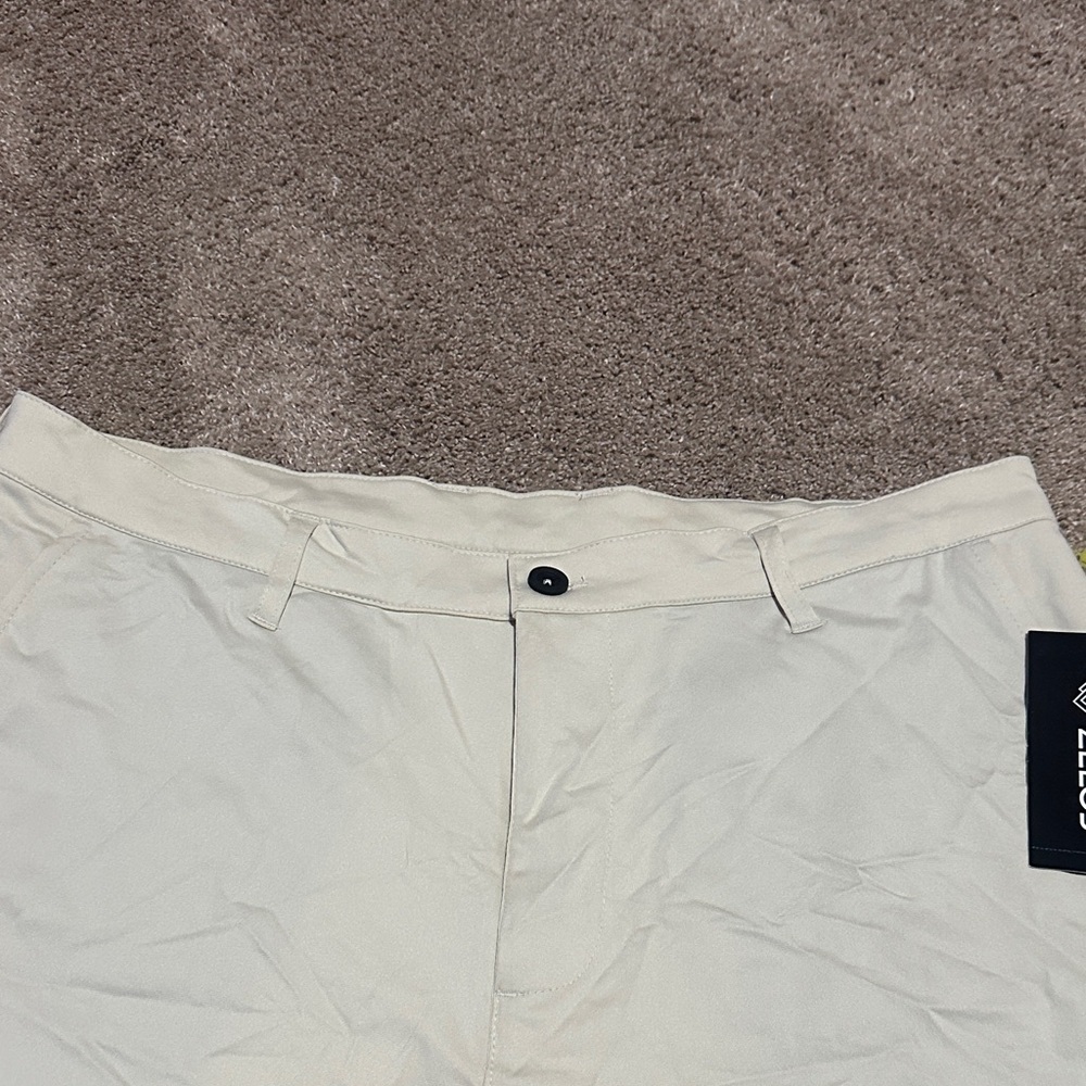 Zelos Cream Shorts - Picture 2 of 5